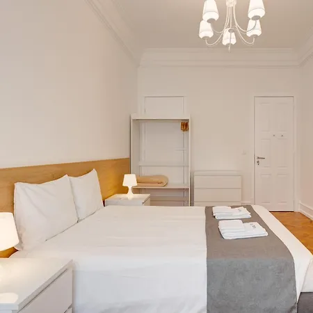 Home Out Rooms & Apartments-3